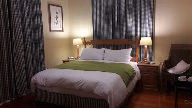 غرفة ديلوكس بسرير كوين، Ridgeview Lodge 4/4