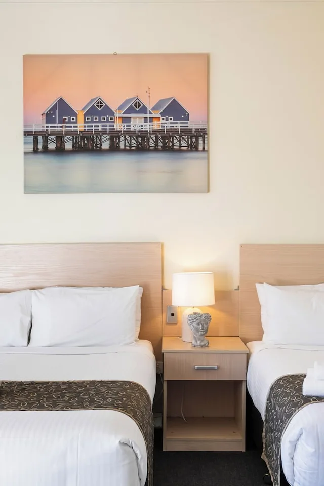 غرفة ديلوكس بسرير كوين وسرير فردي، Comfort Inn Burnside 3/5
