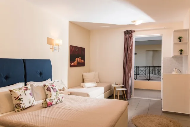 Superior, Studio, Triple, 1 Double and 1 Single Bed, Mirage Studios 7/10