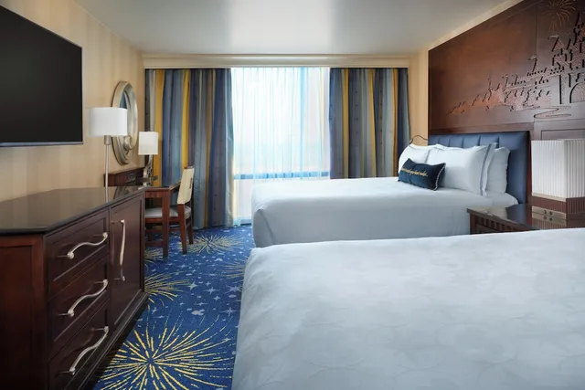 غرفة ديلوكس بسريرين كوين بإطلالة، Disneyland Hotel 3/4
