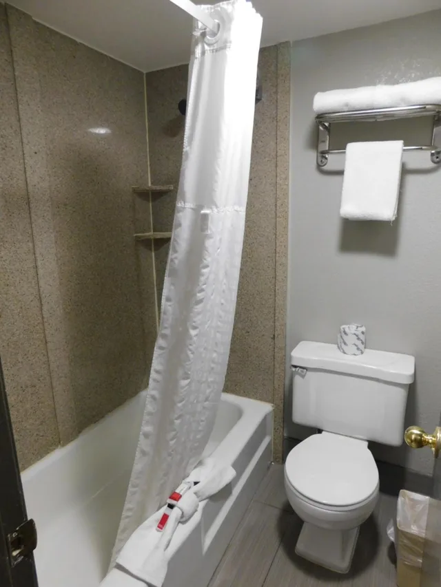Loft, Suite, King and Queen Bed, Smoking، Days Inn & Suites By Wyndham Downtown Gatlinburg Parkway 8/9