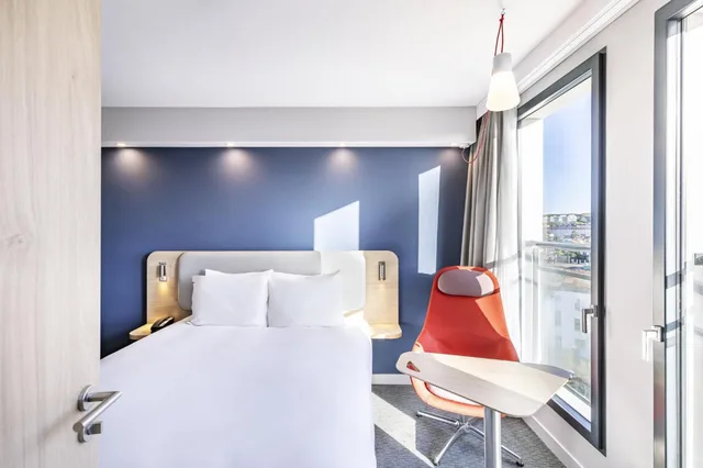 غرفة قياسية بسرير مزدوج، Holiday Inn Express Paris - Poissy, an IHG Hotel 3/5