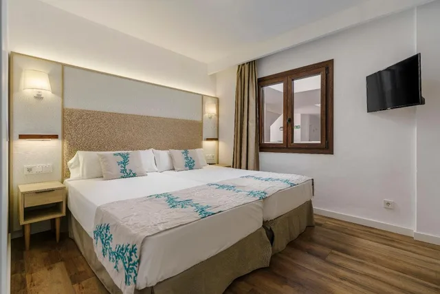 جناح بسرير مزدوج بإطلالة، Alua Suites Las Rocas 2/4