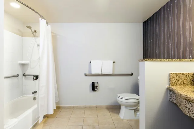 جناح، Courtyard By Marriott Houston By the Galleria 3/4