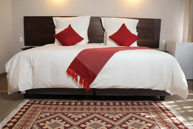غرفة عائلية بأربعة أسرّة وسرير كينج وسريرين منفصلين، Shingalana Guest House 1/1