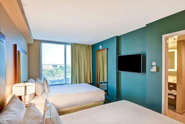جناح بسريرين مزدوجين مع سرير سحّاب إضافي مع أريكة، SpringHill Suites Orlando Lake Buena Vista South 2/4