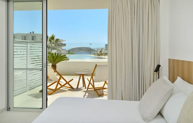 Swim Up, Loft, Twin Beds، Innside by Melia Calvia Beach 2/5