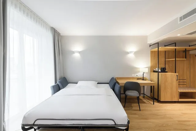 Family, 2 Double Beds, Sofa, Eurostars Uhotel Ex Uhotel 5/8