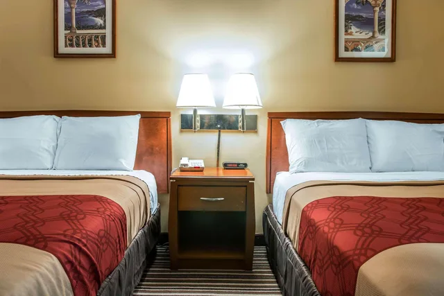 غرفة مزدوجة، Econo Lodge Paw Paw MI 3/10