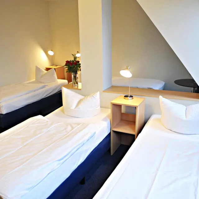 غرفة عائلية بسرير فردي بحمام خاص، Hotel Transit Loft 1/10