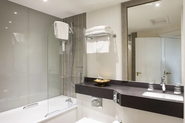 غرفة قياسية بسرير كينج، Holiday Inn Glasgow East Kilbride 3/3