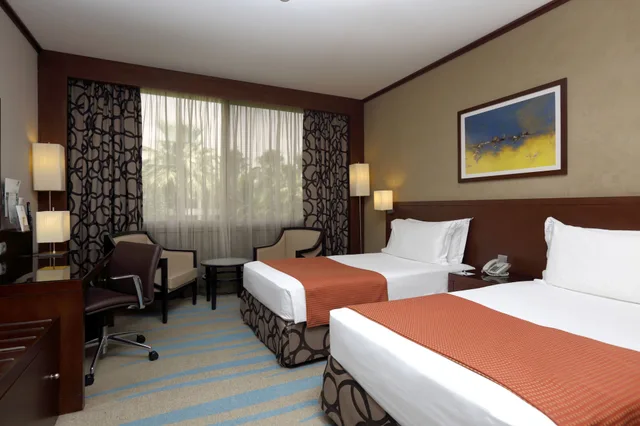 غرفة بريميوم بسرير فردي، هوليداي إن الرياض الازدهار(Holiday Inn Riyadh Izdihar) 1/8