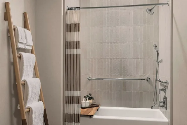 Garden, Deluxe, Suite, 2 Double Beds, Accessible، Paso Robles Inn 2/2