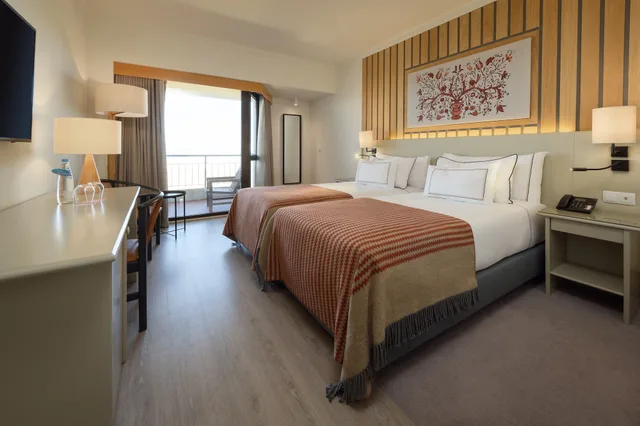 Melia, Guest Room, Twin Beds, Murphy Bed، Melia Castelo Branco 1/4