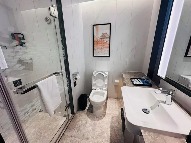 غرفة سوبيريور بسرير كوين، Hampton by Hilton Beijing Dahongmen 3/4