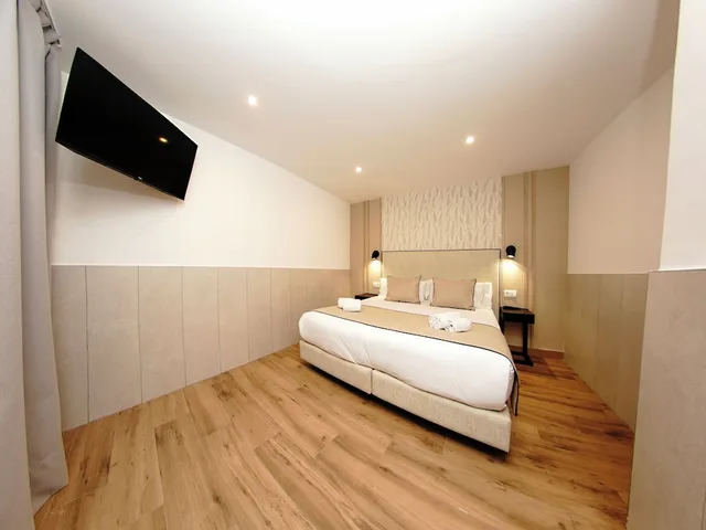 غرفة عائلية رباعية بسريرين منفصلين، Hotel Zen Airport 1/5