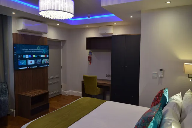 استوديو تنفيذي بسرير كينج، St Andrews Hotel B B 9/10