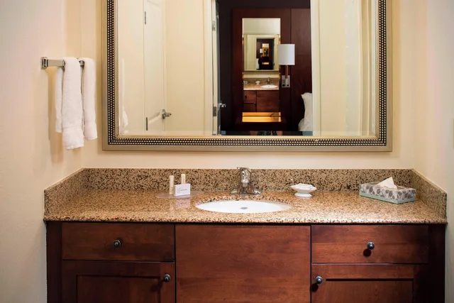 جناح بسريرين مزدوجين بغرفتي نوم، Residence Inn Melbourne 10/10