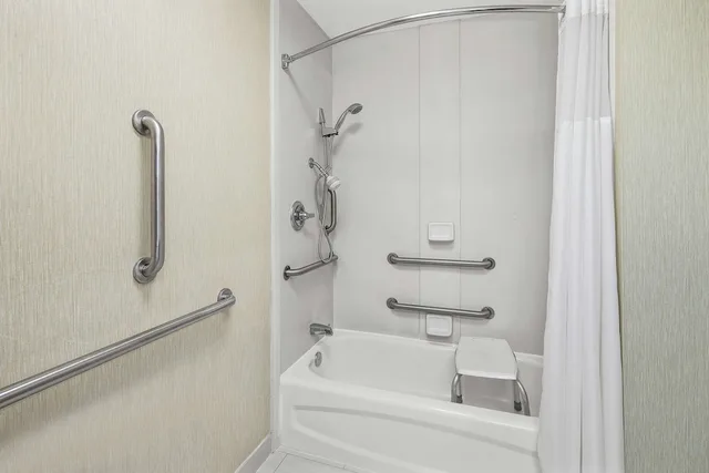 غرفة قياسية بسرير كينج لذوي الإعاقة، Hampton Inn Richmond-Sw Hull Street 5/5