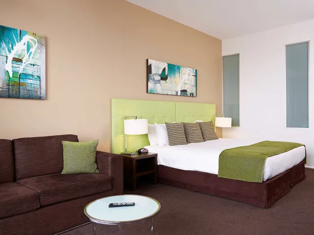 استوديو بسرير كينج بشرفة، Mercure Melbourne Caroline Springs 5/8