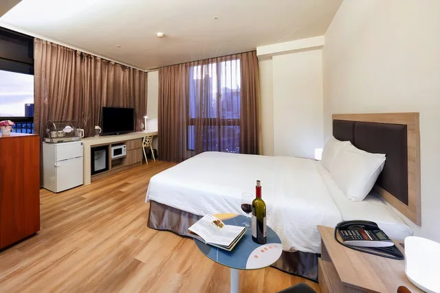 Executive, Twin Beds, Balcony, Freedom Design 4/7