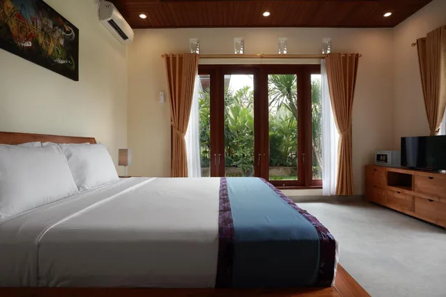 فيلا بغرفتي نوم بمسبح خاص، Dewi Sri Private Villa 4/7