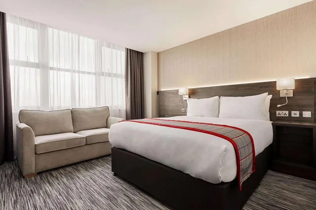 غرفة عائلية بسرير مزدوج، Ramada by Wyndham East Kilbride 1/1