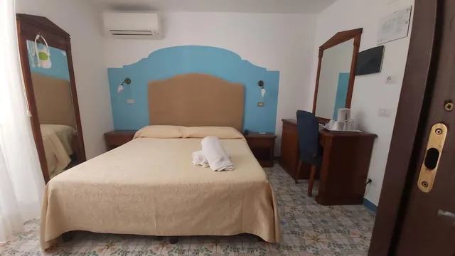 غرفة اقتصادية بسرير كوين، Hotel Amalfi 2/10