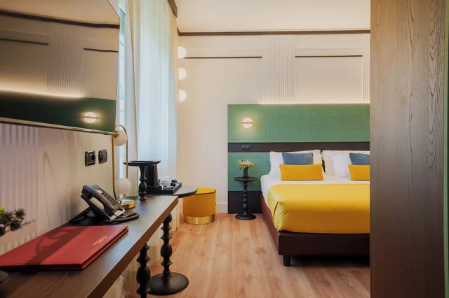 Junior Suite, Studio, Queen Bed, Sofa، Together Florence Inn 6/8