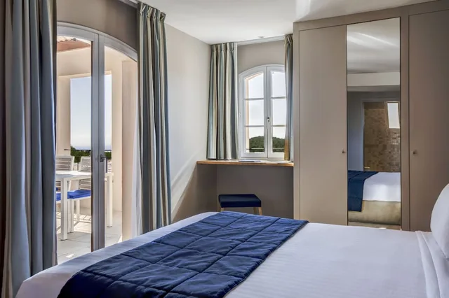 غرفة بسريرين منفصلين، Le Fregate Provence 1/6