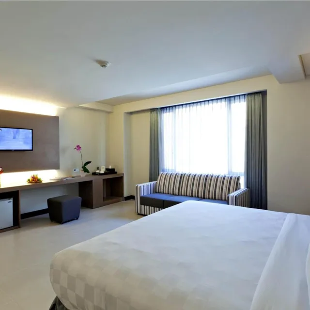 جناح عائلي، Euphoria Hotel 3/6