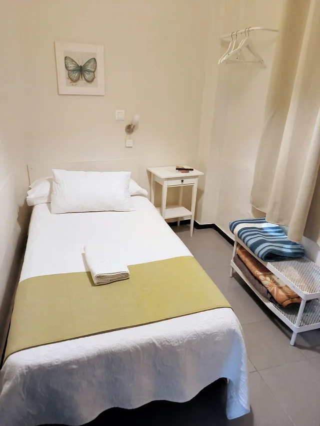 Tower, Single, Shared Bathroom، Pension Perez Montilla 1/6