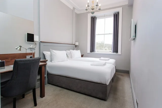 غرفة أساسية بسريرين منفصلين، The White Hart Inn 1/1