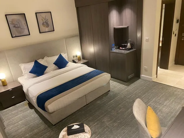 غرفة قياسية بسرير كينج، فندق سافوي(Savoye Hotel) 4/7