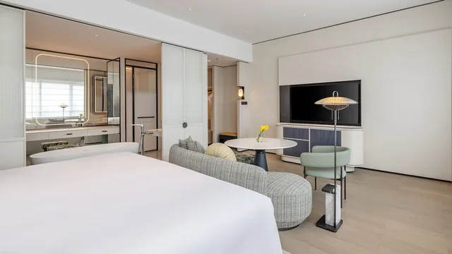 Xiamen Sm City By Ihg, Xiamen 12/50