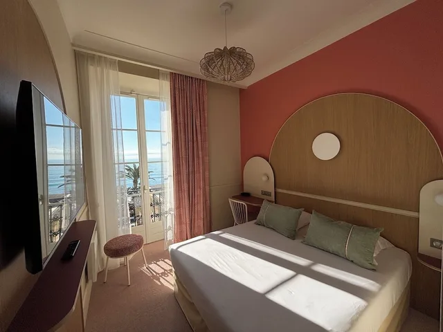 غرفة سوبيريور بسرير مزدوج أو سريرين منفصلين بإطلالة على البحر، Hotel Vacances Bleues Le Balmoral 5/8