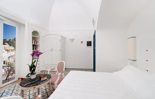 Deluxe, Double Bed, Lateral Side Sea View، Sina Flora 5/7