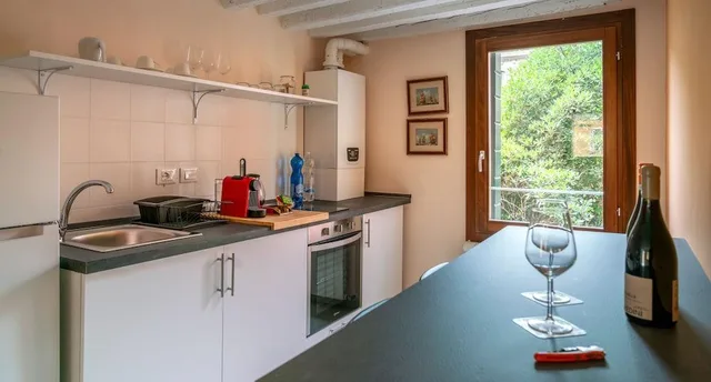 Apartment, Train Station، Palazzo San Luca 5/5