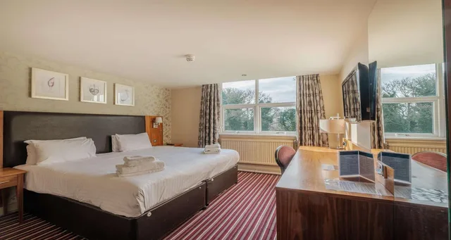 غرفة تنفيذية عائلية بسرير مزدوج، Hull Humber View Hotel, Sure Hotel Collection by BW 5/9