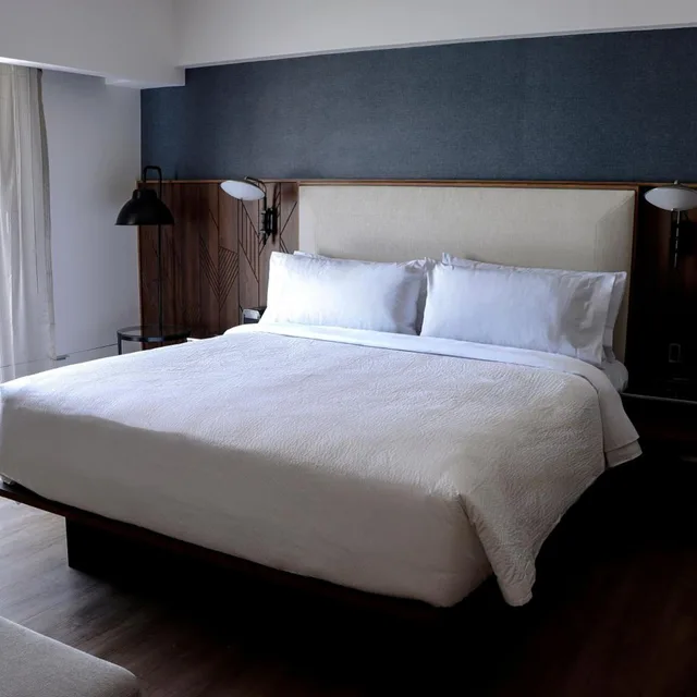 جناح جونيور، Courtyard By Marriott Puebla Las Animas 7/10