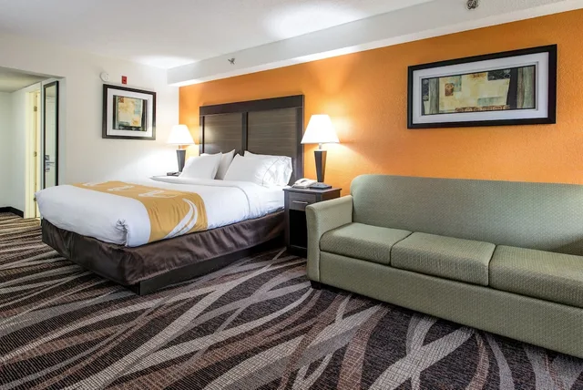 غرفة بسرير كينج، Quality Inn Creekside - Downtown Gatlinburg 2/10