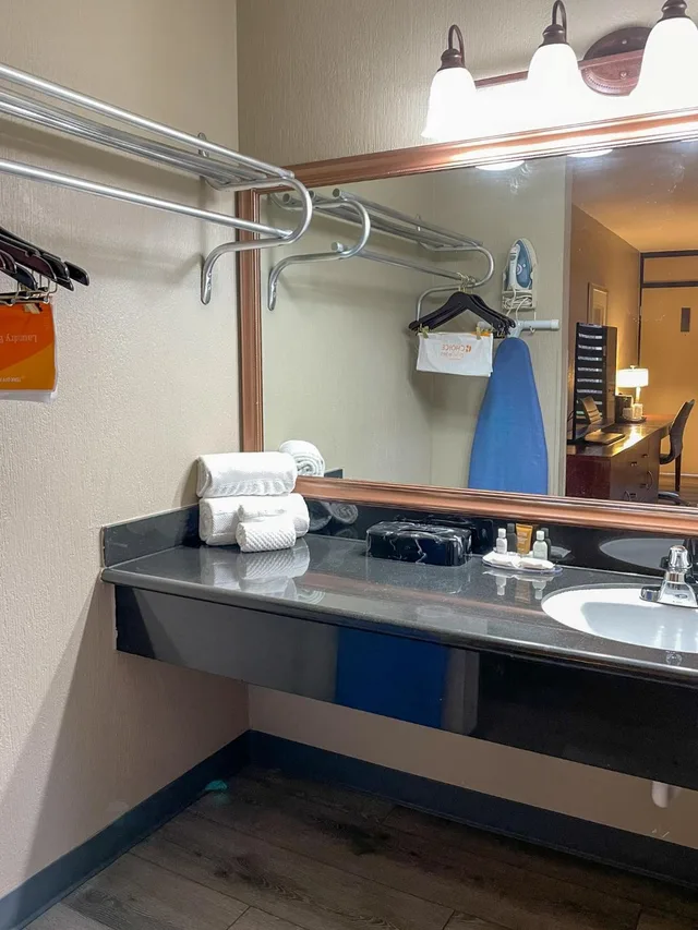 غرفة قياسية بسرير كوين، GreenTree Hotel and Extended Stay Channelview I-10 2/2