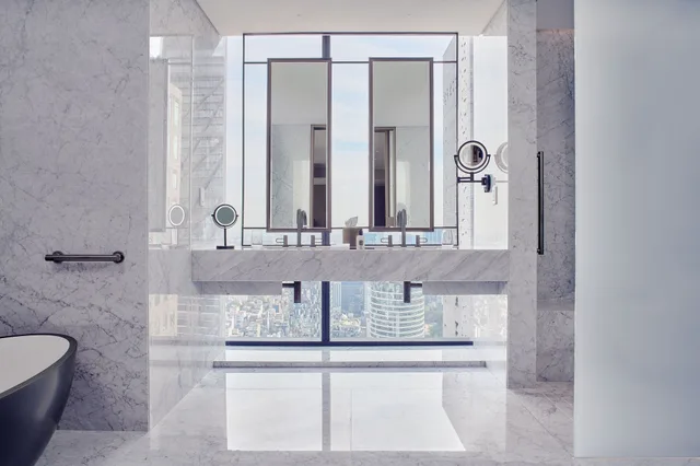 غرفة ديلوكس ركنية بسريرين كوين بإطلالة على المدينة، The Ritz-Carlton, Mexico City 2/3