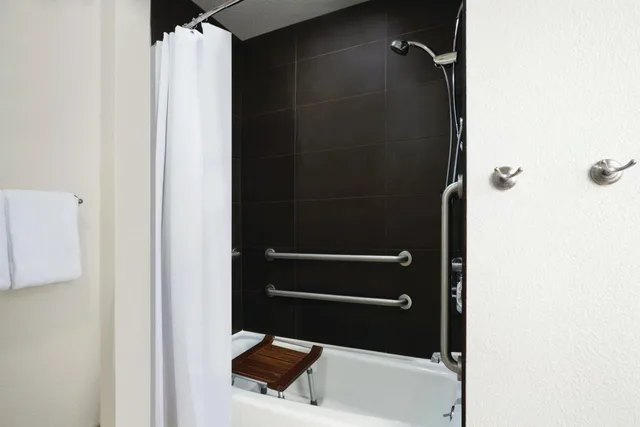 جناح بغرفتي نوم لذوي الإعاقة، HYATT house Pleasant Hill 5/5