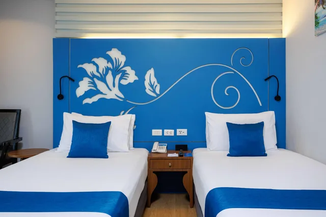غرفة ديلوكس بسريرين منفصلين، Days Inn by Wyndham Patong Beach Phuket 7/9