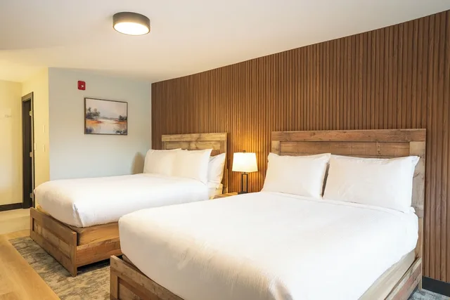 غرفة بريميوم بسريرين كوين، Alpine Inn Abbotsford 7/10