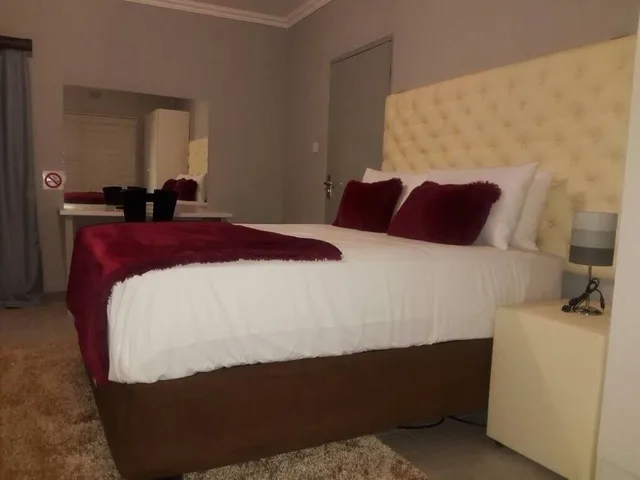 غرفة تنفيذية بسرير كوين بإطلالة على الحديقة، The New Mall Guest House 4/8