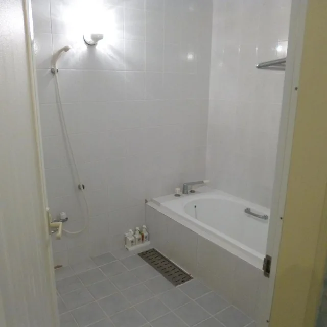غرفة قياسية بسريرين منفصلين مع أريكة، Hotel Shalala 2/5