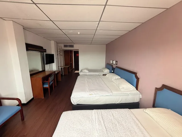 غرفة ديلوكس عائلية بسريرين منفصلين وسرير كوين وسريرين منفصلين وسرير كوين، Anika Inn 5/10