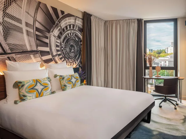 Room, Balcony, Novotel Paris Val de Fontenay 3/5
